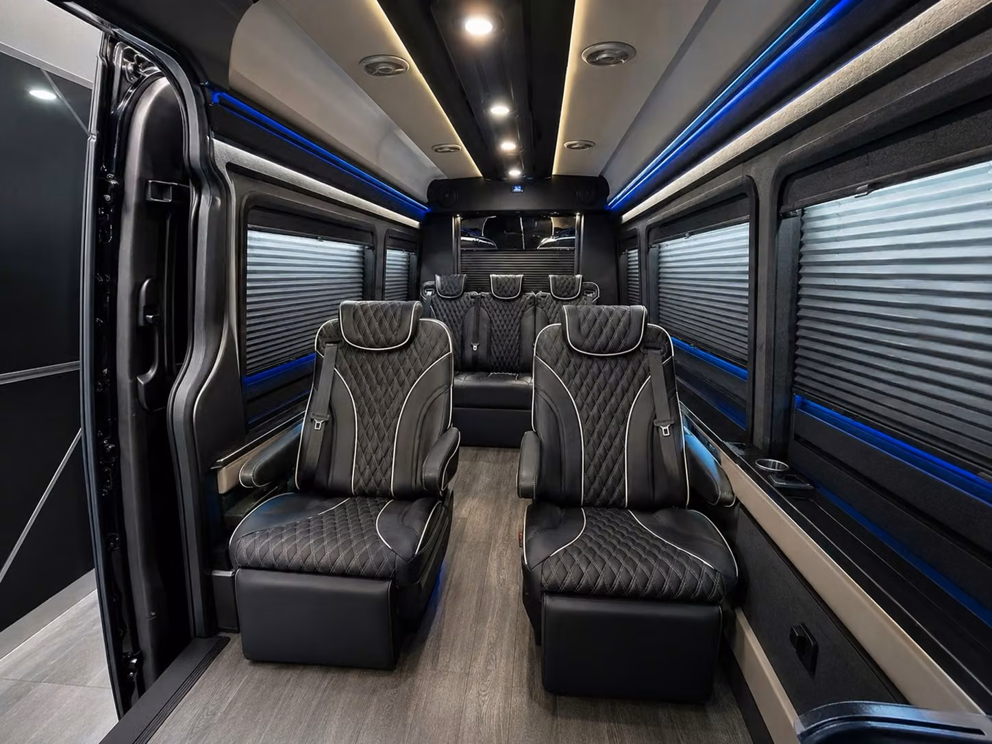 book hotel shuttle transfers for groups arriving in st louis