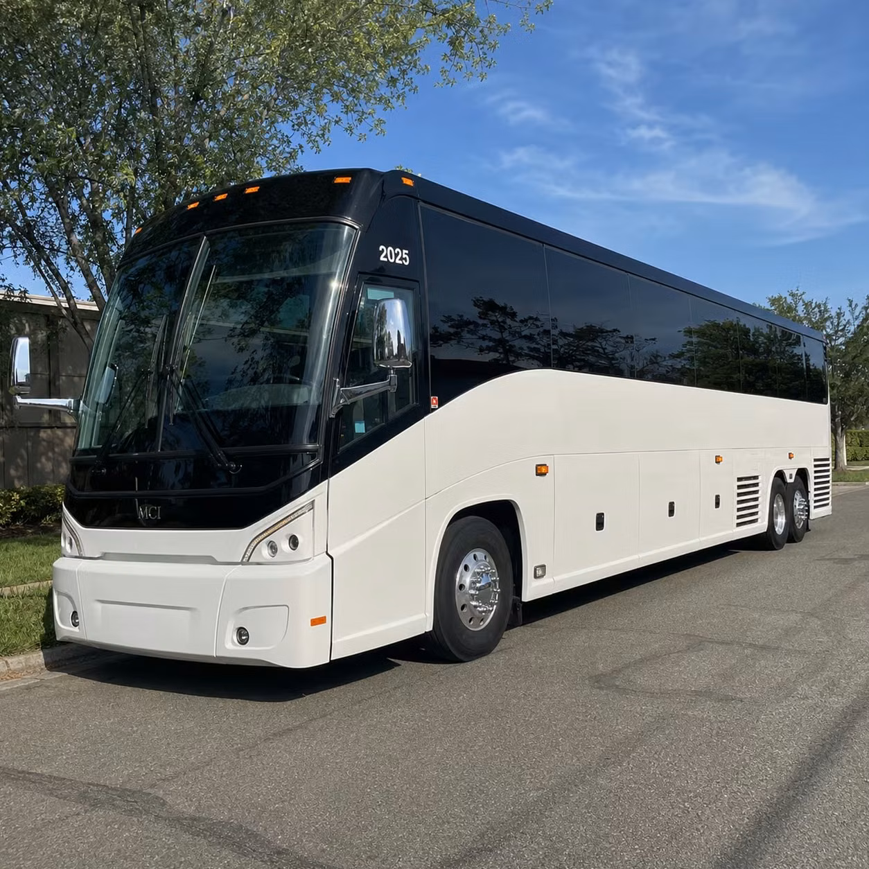 st louis to nashville long distance bus rentals for groups